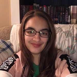 Meet your Posher, Christenia